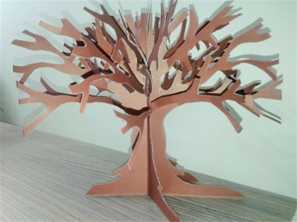 如何制作长果实的大树模型 幼儿手工制作大树的方法