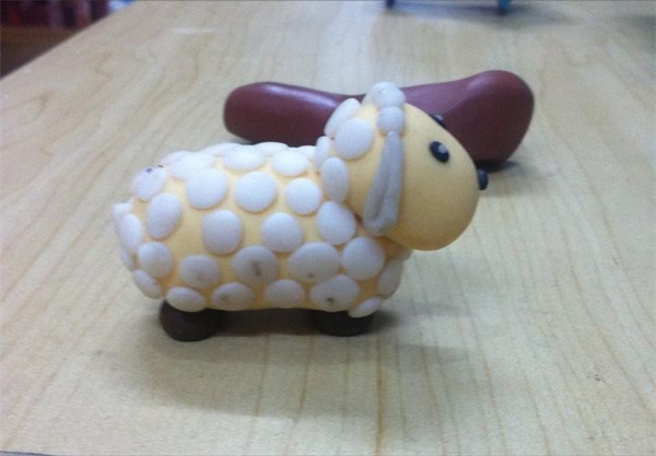 软陶小绵羊制作教程 可爱小羊软陶制作过程