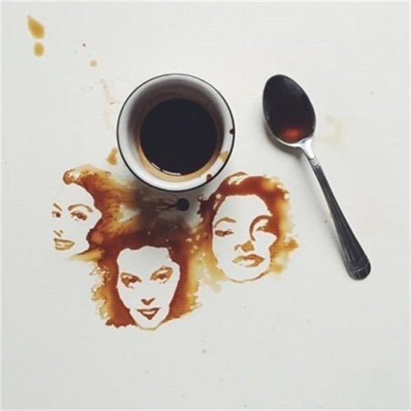 咖啡污渍画画作品 创意污渍画图片欣赏