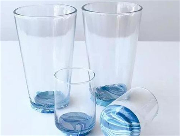 个性玻璃杯DIY方法 指甲油改造玻璃杯的创意