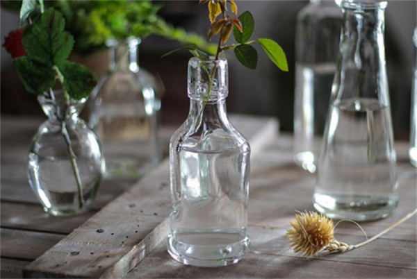 简单创意玻璃花瓶DIY 玻璃瓶做花瓶的方法