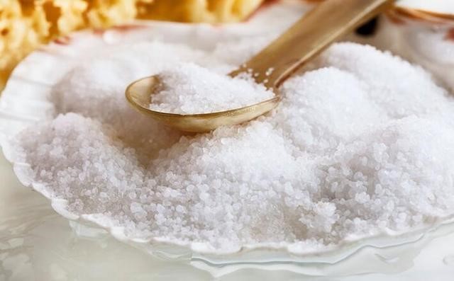 喝盐水会减肥吗 喝盐水减肥有效果吗
