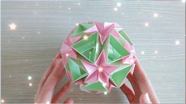 超美折纸花球作品 纸做的花球图片欣赏
