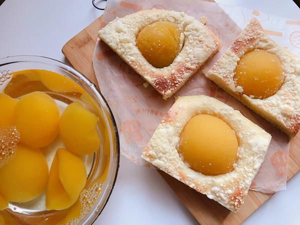酥粒黄桃面包 美味的烘焙艺术