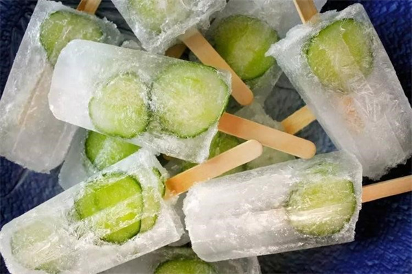 怎么做苹果汁鲜花冰棍 鲜花手工制作冰棍方法