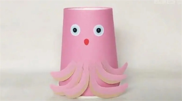 一次性纸杯怎么做章鱼 幼儿园手工章鱼制作