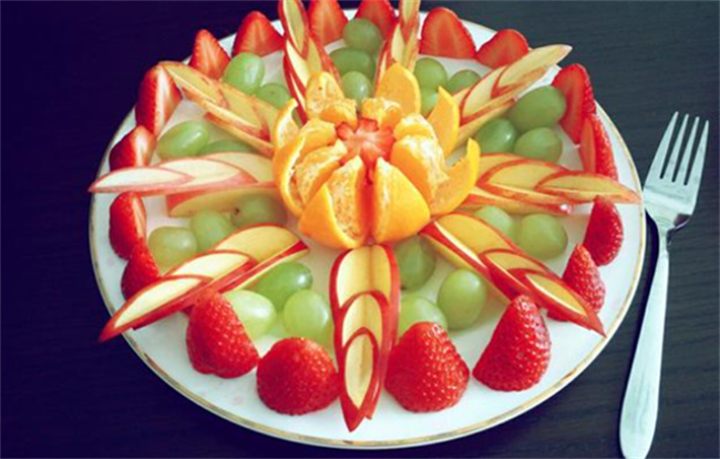 简单又诱人的水果拼盘 快来享受美味水果大餐