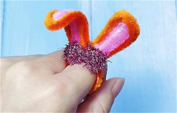 怎么做兔耳朵戒指的方法 扭扭棒制作卡通戒指