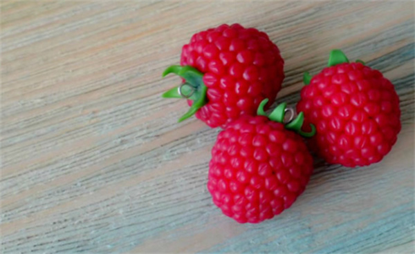 怎么做粘土山莓的方法 超轻粘土制作山莓水果