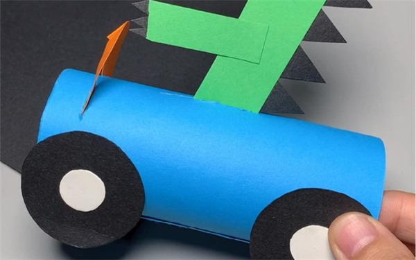 怎么做卷纸芯小汽车 简单卷纸芯制作汽车玩具