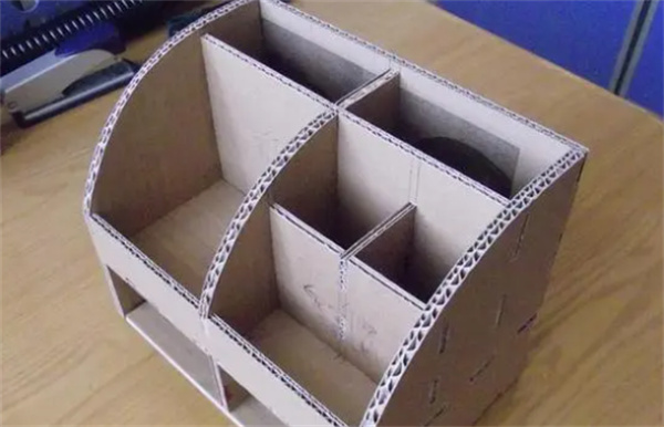 怎么做文具收纳架教程 废纸盒制作笔尺收纳