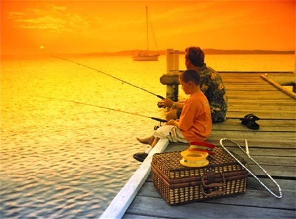 夏天钓鱼用什么味型饵料 夏天钓鱼钓底还是钓浮