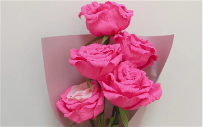怎么做超美皱纹纸玫瑰 皱纹纸制作精美玫瑰花