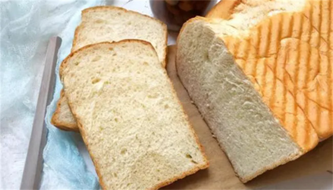 全麦面包真的能减肥吗 全麦面包减肥期间可以吃吗