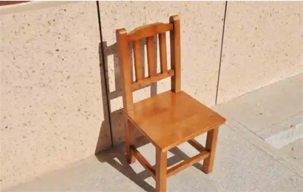 长时间坐矮板凳有影响吗  这种椅子别久坐