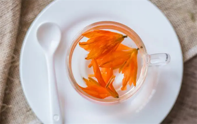 百合花茶能空腹喝吗 百合花茶可以防癌吗